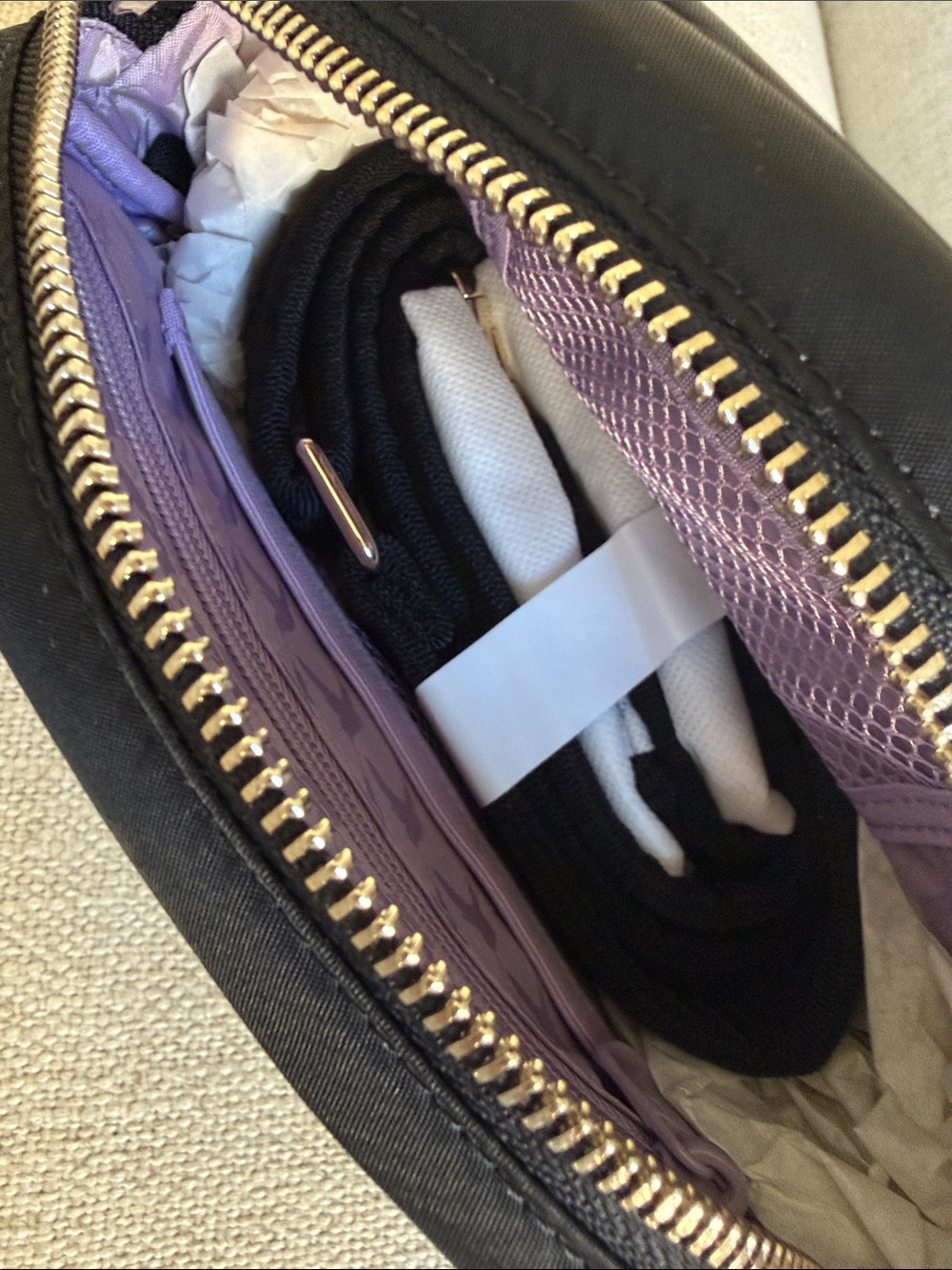 Lo & Sons NWT Nouvelle Crossbody Bag - Picture 3 of 6